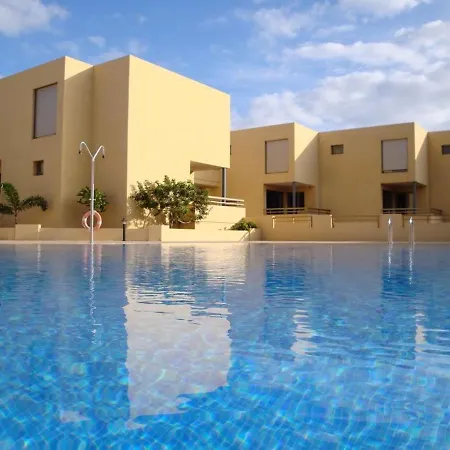 Hébergement de vacances House With 3 Bedrooms In Granadilla With Wonderful Mountain View Shared Pool Furnished Terrace 100 M From The Beach Granadilla De Abona